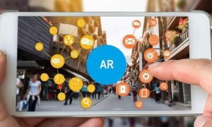 深入探讨VR与AR技术：虚拟与现实交融的相似之处及挑战