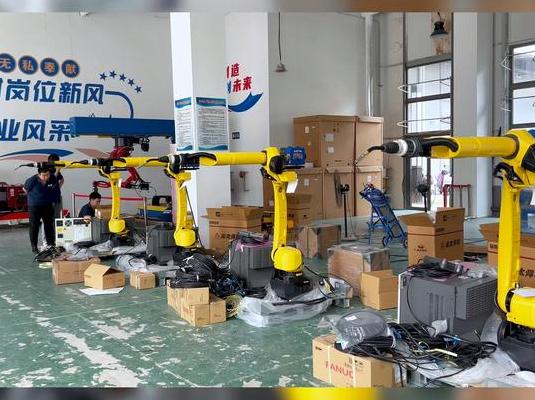 现代制造业中焊接机器人操作全流程及2025年技术进展解析