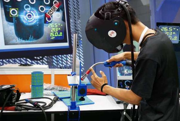 2025 年保山 VR/AR 培训课程开启数字未来，带来沉浸式学习体验